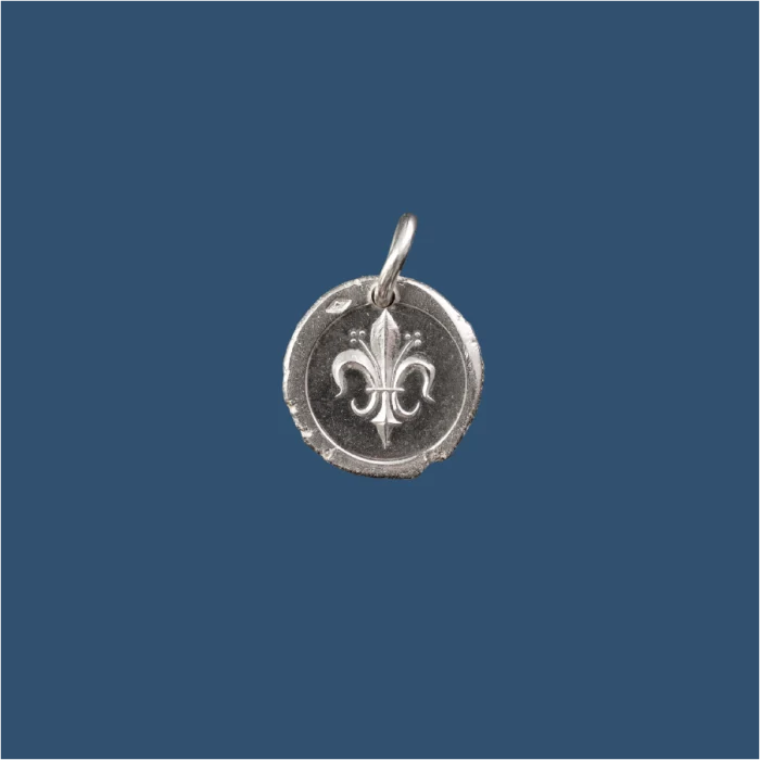 Médaille frappée en argent Fleur de Lys – P39 – 15mm
