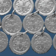 Médaille croix médiévale ancrée en argent frappé - P12 - 15mm 2 - Hélène et Constantin - Atelier Piéchaud