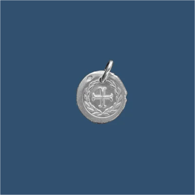Médaille frappée en argent croix médiévale avec lauriers – P17 – 15mm