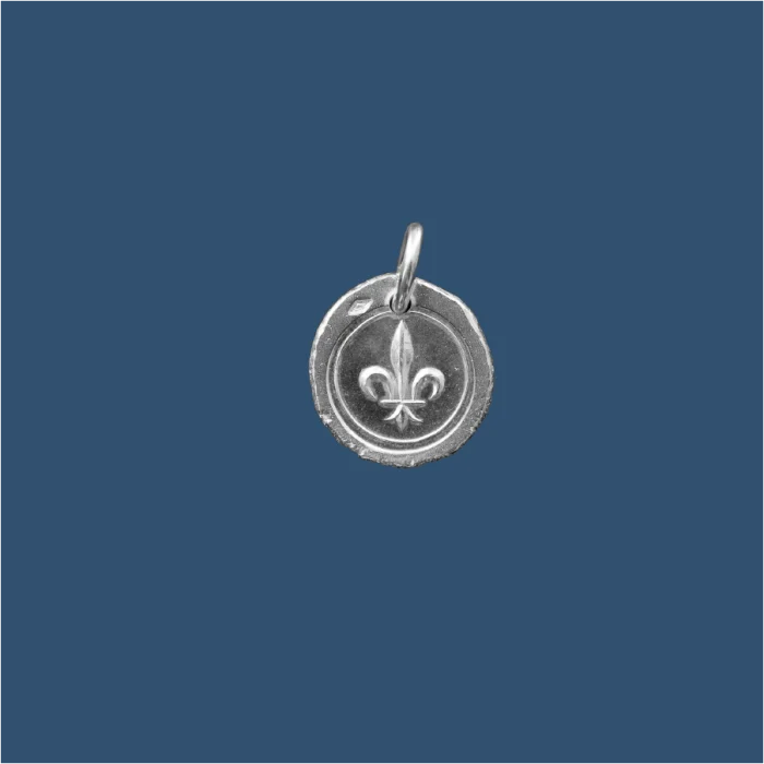 Médaille frappée en argent Fleur de Lys – P38 – 15mm