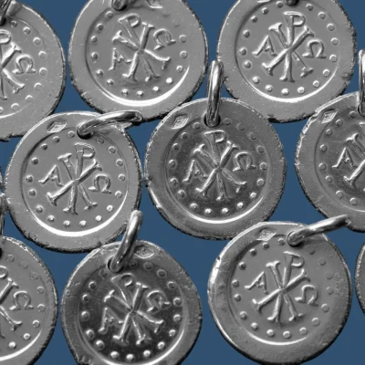 Médaille en argent Chrisme Alpha et Oméga antique