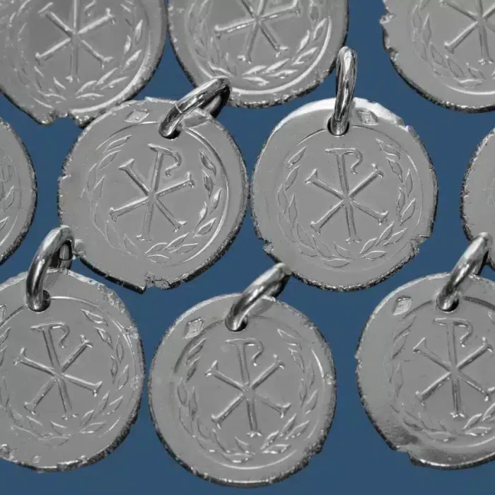 Monogramme Christ en argent cerclé de laurier