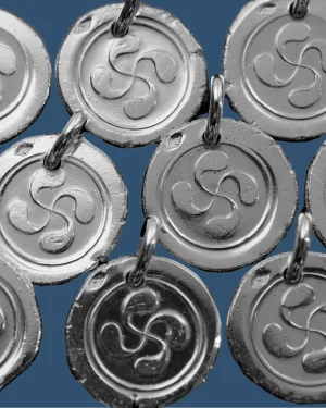 Médaille en argent Croix basque